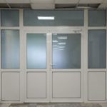 Противопожарная перегородка с тонированным стеклом / серия FRM5356